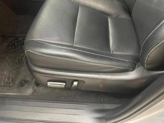 TOYOTA HILUX SW4 2.8 D-4D TURBO DIESEL SRX 4X4 AUTOMÁTICO